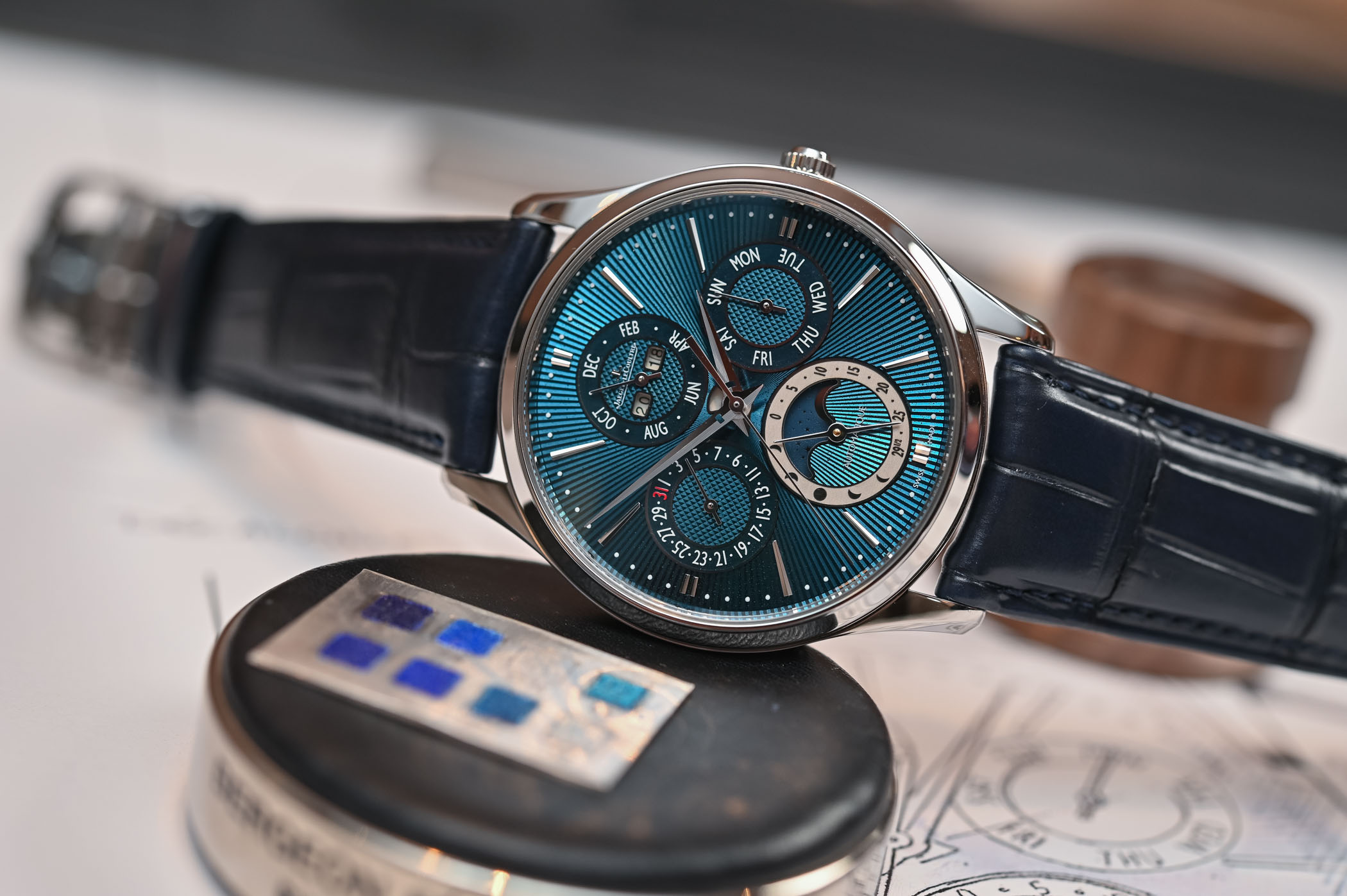 jaeger lecoultre master ultra thin enamel