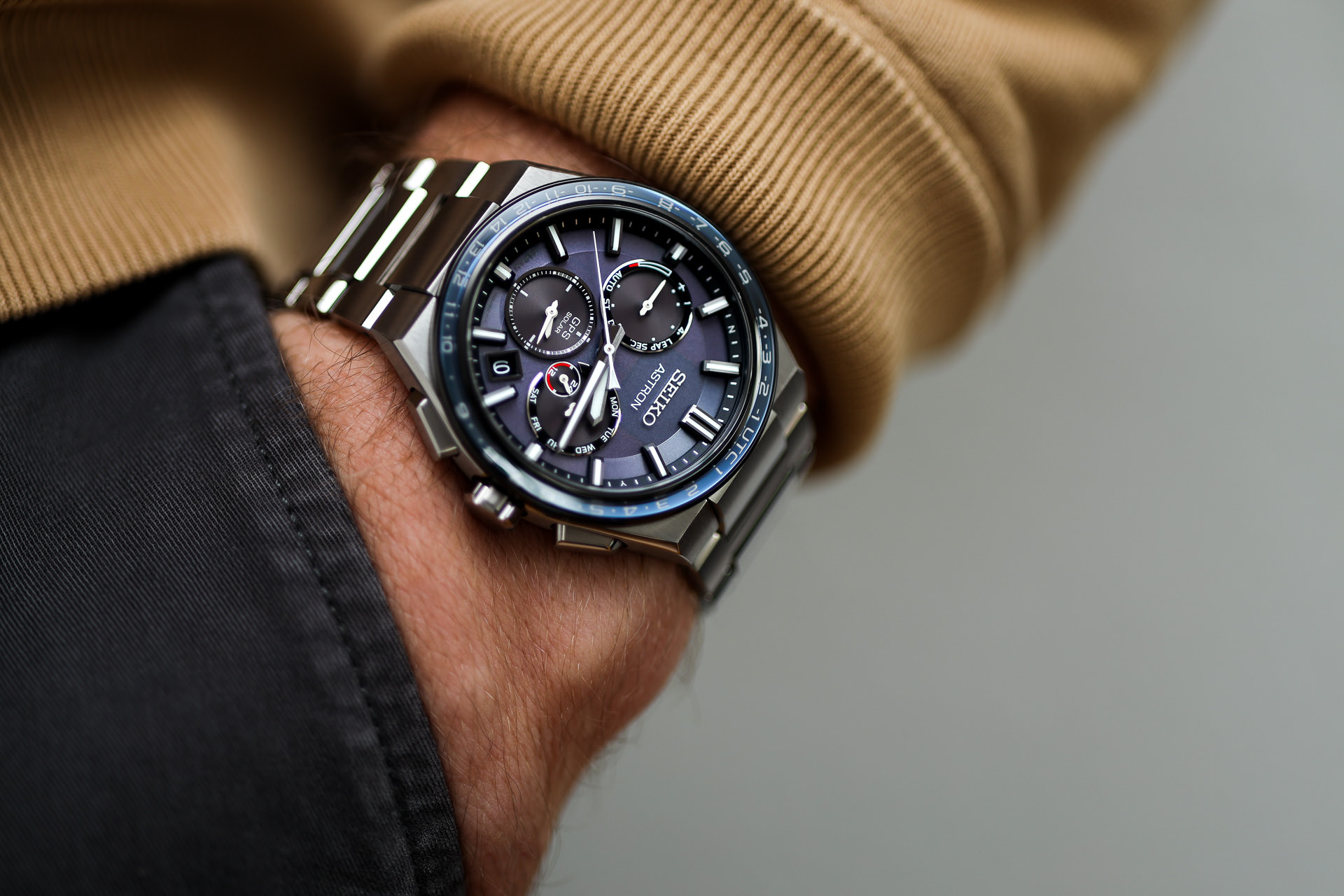 Wristshot der Seiko Astron SSH109