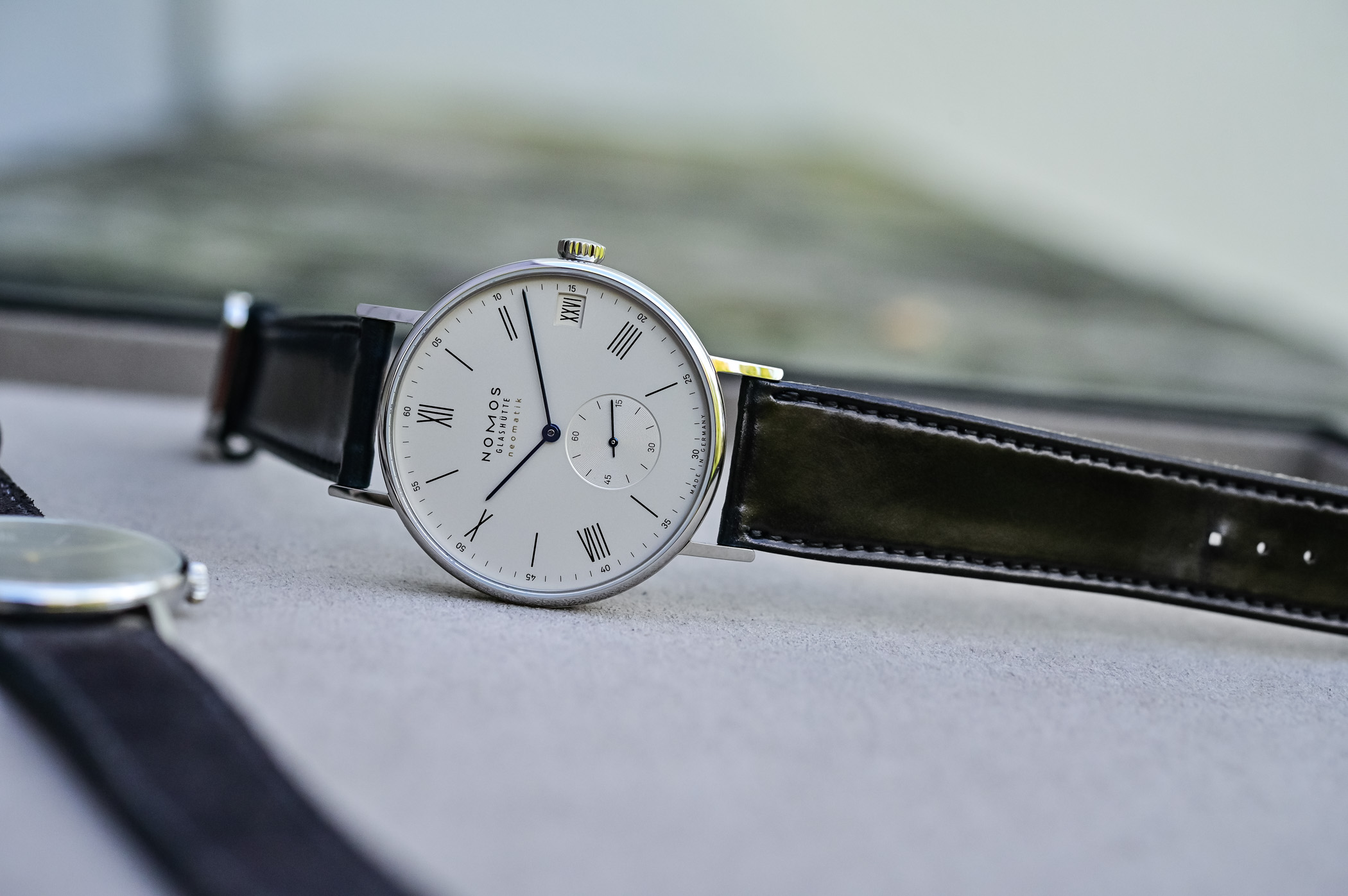Nomos Ludwig neomatik 41 date Roman Numerals reference 262